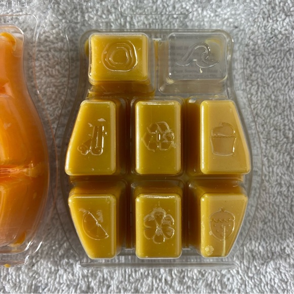Scentsy Sunkissed Citrus and Scarlet Sunflower Wax Bars - Picture 4 of 6